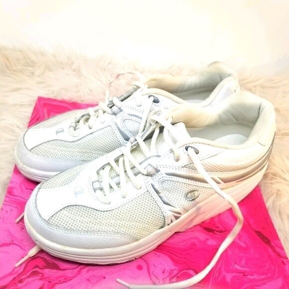 Champion Shoes - WHITE CHAMPION SNEAKERS. SIZE 10. LEATHER UPPERS.